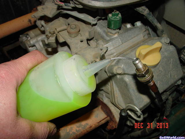 Lubricating a Max throttle cable